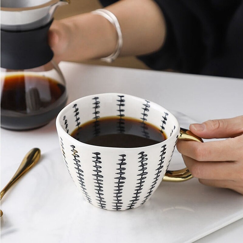 Neue Geometrische Keramik Tasse Hand Gemalt Kapazität Wasser Griff Tasse Unregelmäßigen Milch Büro Kaffee Tasse Wohnkultur