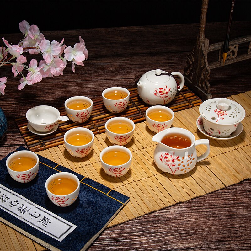 Blue-and-white Exquisite Ceramic Teapot Kettles Tea Cups Porcelain Chinese Kung Fu Tea Set Drinkware Teapot Mug of Tea Ceremony