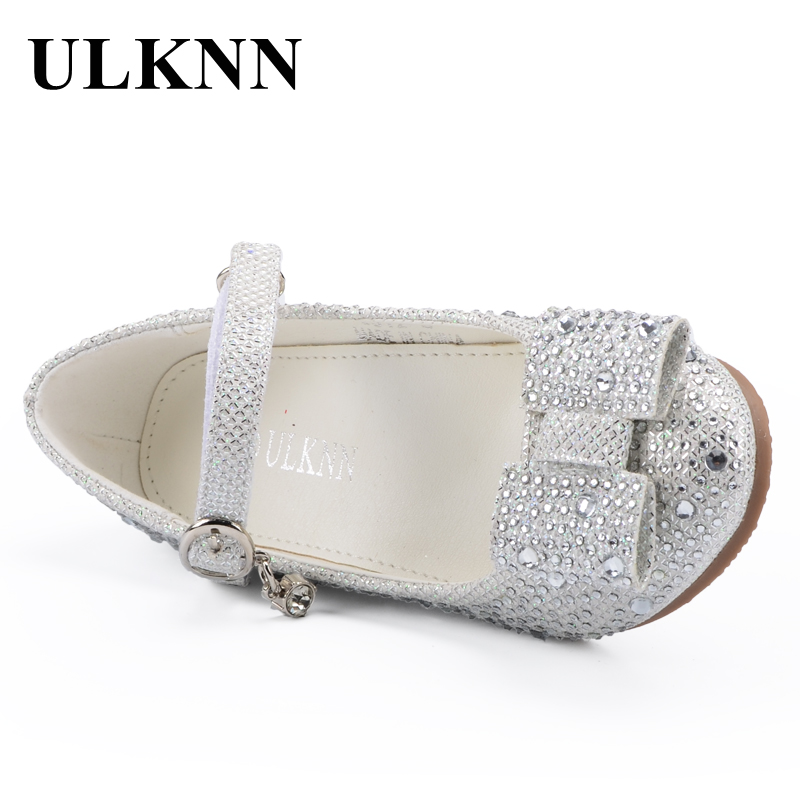 Ulknn princess klackar skor barn kilskor flickor skor mjuka andningsbara kvinnliga sandaler fest för tjejer barn silver