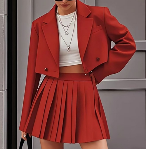 Elegante kurze Blazer-setzt für Damen, bauchfreie Blazer, Jacken und modischer Falten-Minirock, 2-teiliger Anzug für weibliche Outfits, Streetwear: M / Elfenbein