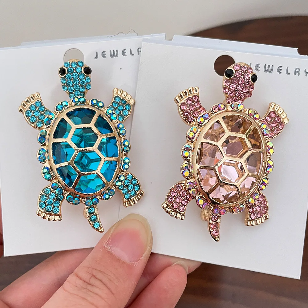 Crystal Turtle Brooches Vintage Metal Lapel Pin for Women Hat Scarf Backpack Badge Marine Animal Protection Souvenirs