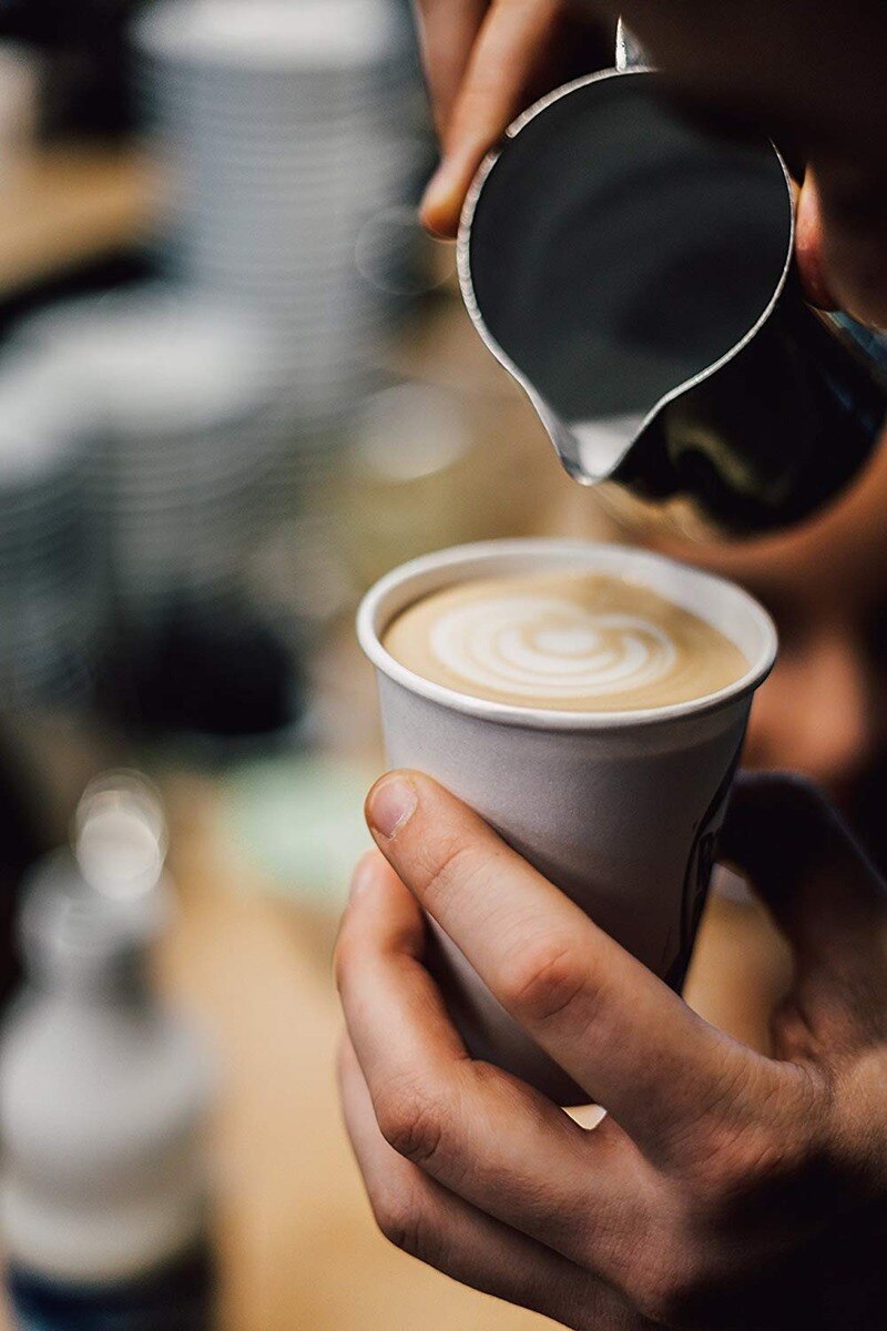 Paquet de 2 pichet à mousser le lait pour Latte Art, tasse à mousser expresso avec mesures à l'intérieur du lot de 2 (350ml + 600ml)