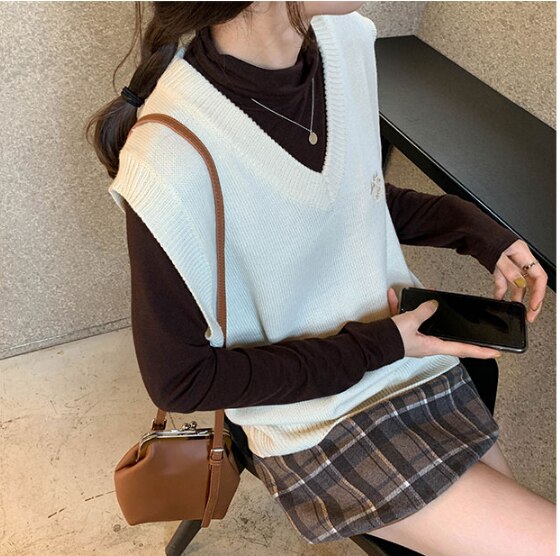 Chaleco de punto holgado sin mangas bordado de estilo colegial japonés, 8 colores , chaleco, suéteres de punto para mujer (X1135): Beige