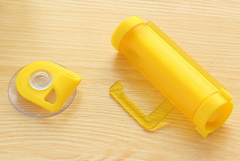 Rolling Toothpaste Squeezer and Hanger Gadget Random Color DEC889