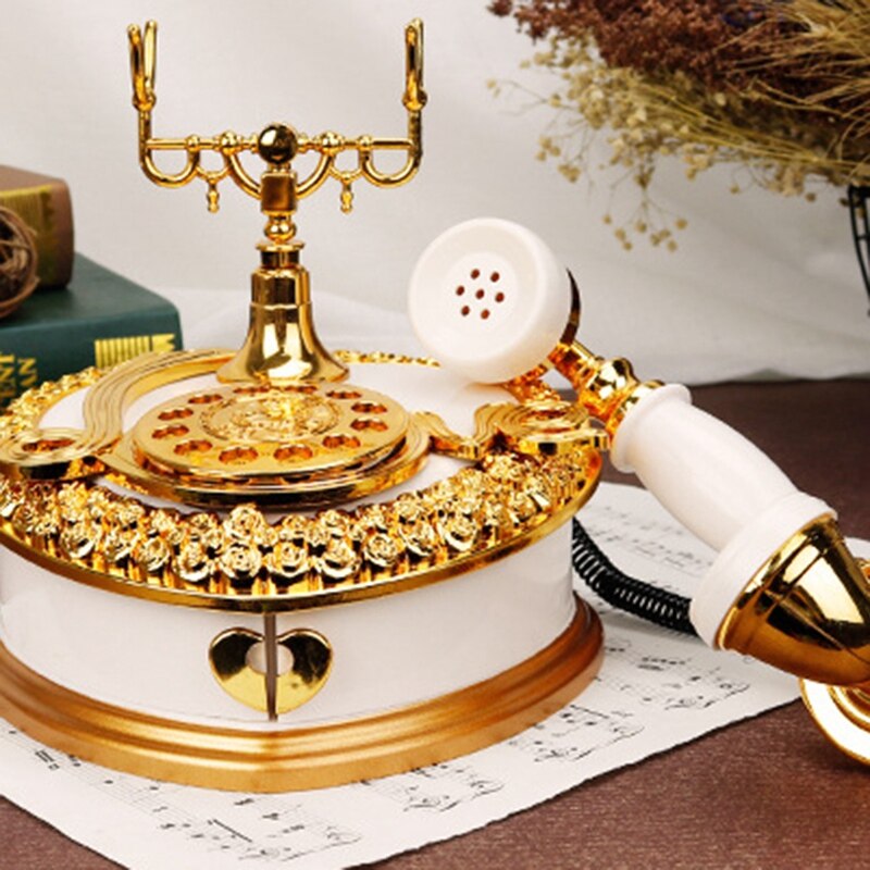 Retro Hart Shaped Telefoon Model Muziekdoos Thuis Ornament Decoratie Antieke Gesneden Houten Hand Crank Music Box