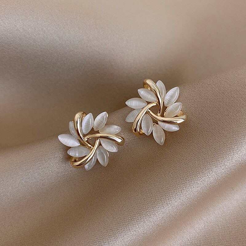 Simple Joker Leaf Zirconia Opal Earrings for Women Exquisite Rhinestone Flower Geometric Stud Earring Girls Classic Jewelry