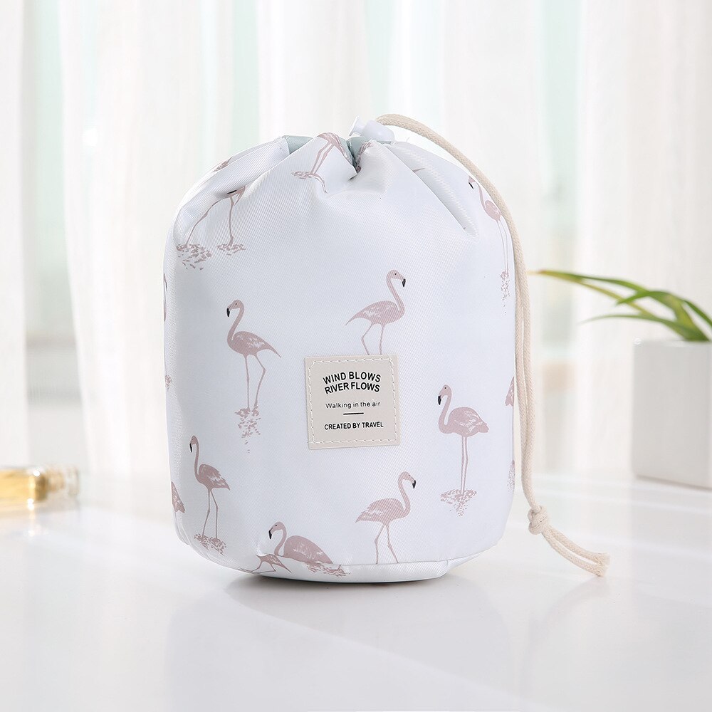 UOSC Women Lazy Drawstring Cosmetic Bag Round Travel Makeup Bag Organizer Make Up Case Storage Pouch Toiletry Beauty Kit Neceser: White flamingo