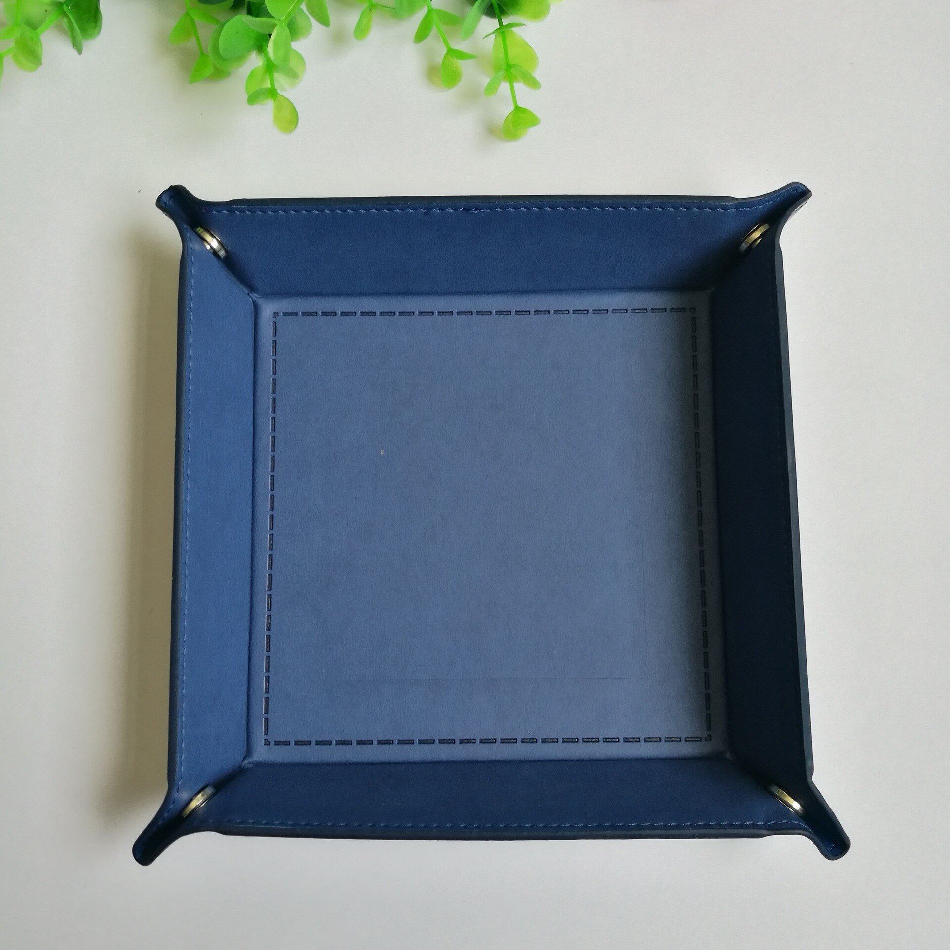 Pu lederen dobbelstenen rolplaat vierkante dobbelstenenplaat dobbelstenendoos voor tafelspellen dobbelstenen opslag.: 03