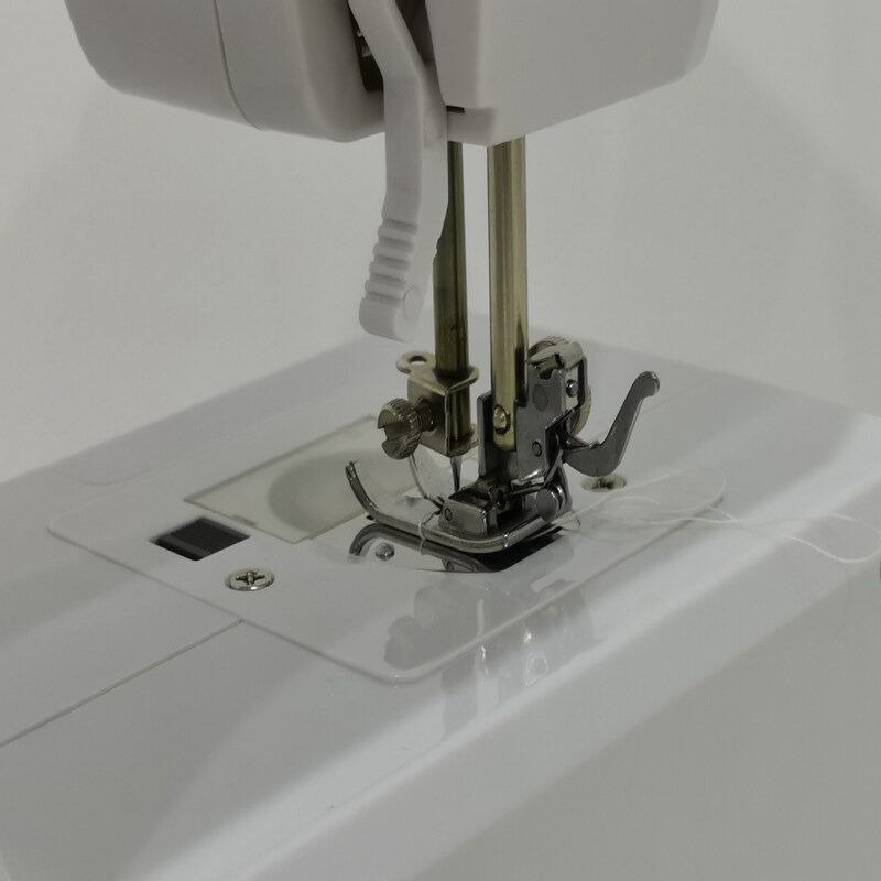 Desktop home multi-function mini electric sewing machine Home use thick seaming buttonhole DIY sewing machine