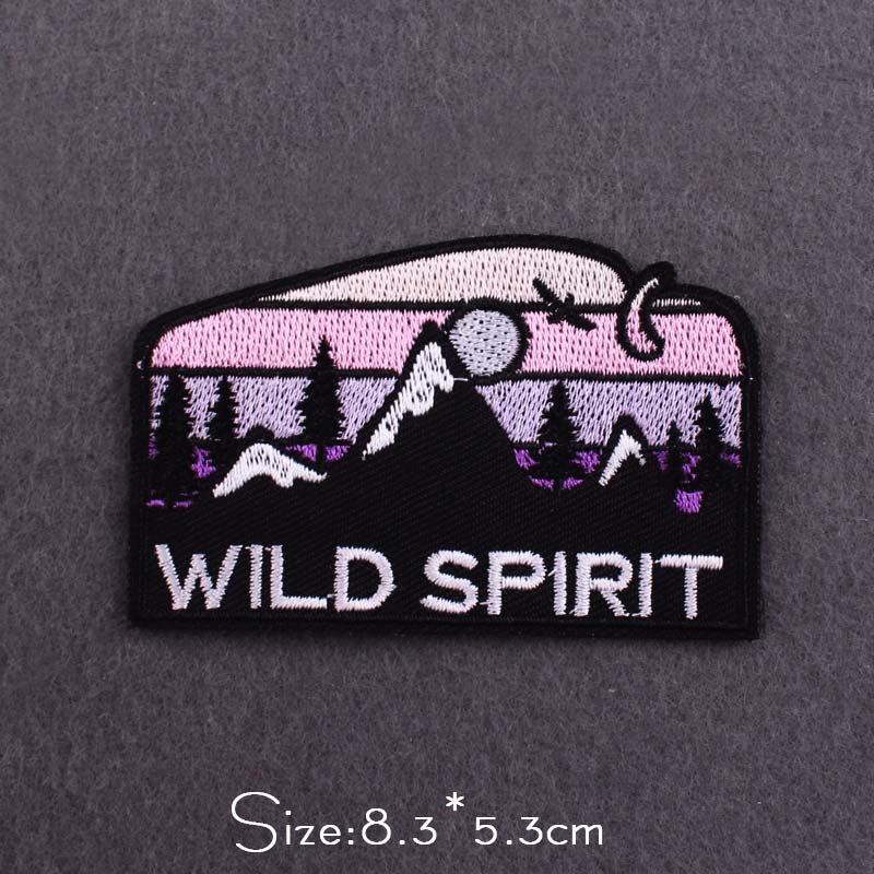 Wildernis Patches Op Kleding Mountain Borduren Patch Natuur Adventure Ijzer Op Patches Voor Kleding Reizen Patch Outdoor Badge: Kastanjebruin