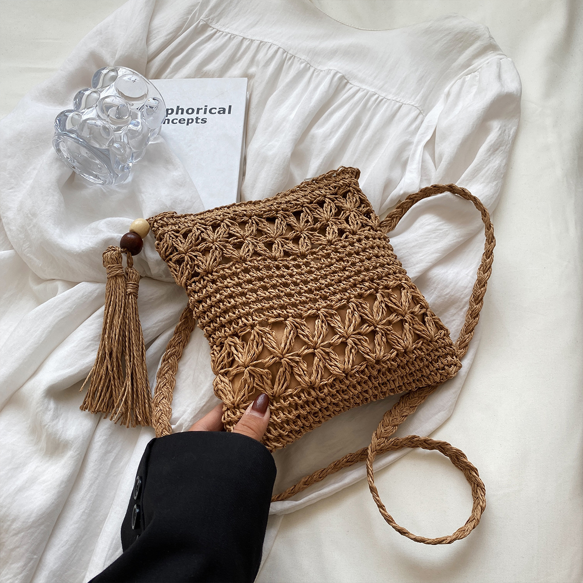 Bolso de playa cuadrado de paja tejida para mujer, detalle de flecos ligero, cierre de cremallera, perfecto para vacaciones y salidas de verano ﻿ bolso
