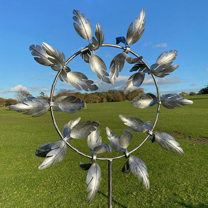 Wind Sculpture Spinner Garden Windmill Unique Magical Colourful Metal Windmil Rotating Leaves Wind Chimes Lawn Decoration