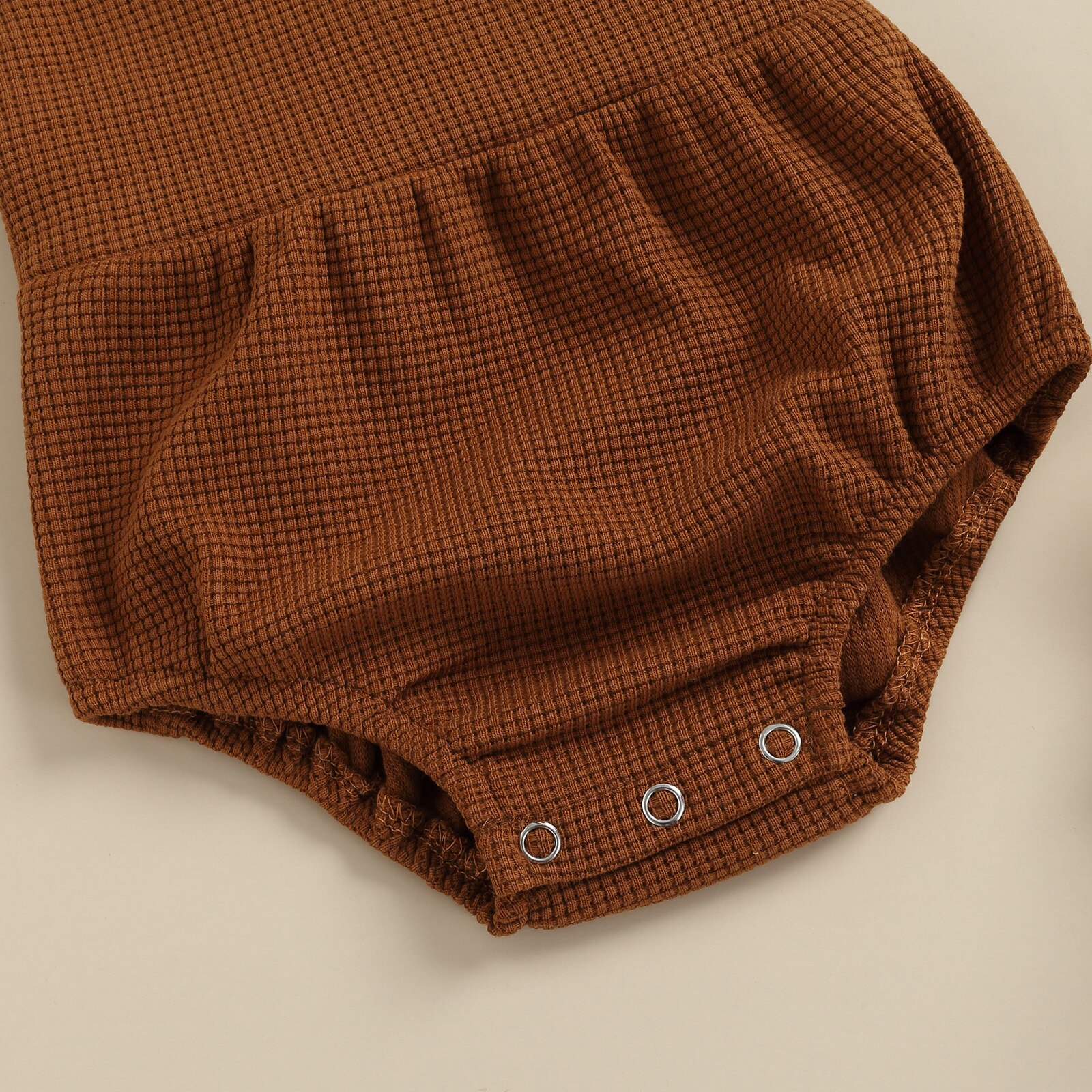 Sommer-strampler für babys und kleinkinder, mädchen und jungen, mit kurzen ärmeln, geripptem rundhalsausschnitt und dreieckigem rockteil, druckknöpfen Ich bin schritt.