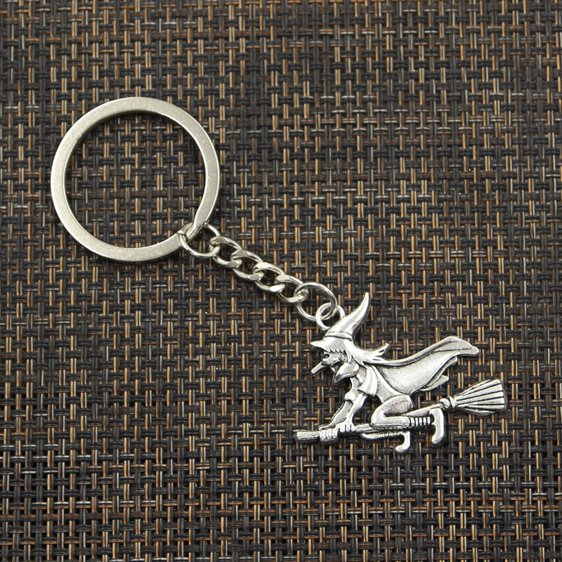 30mm Schlüssel Ring Metall Schlüssel Kette Keychain Schmuck Antike Silber Farbe Überzogen Hexe Besen Halloween 36x34mm Anhänger