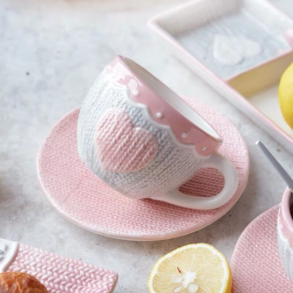 Cute Pink Mug Ceramic heart-shaped Coffee Cup with Lid Home Couple Milk Breakfast Cup Water Cup