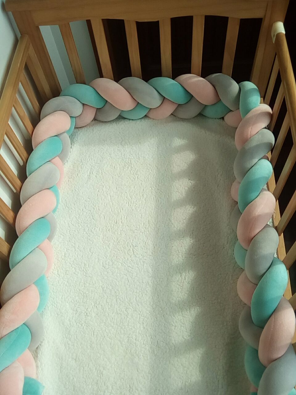 100 Cm Gevlochten Crib Bumpers + Knoop Kussen Kussen, Kwekerij Beddengoed, Cot Kamer Dector: grey pink green120cm
