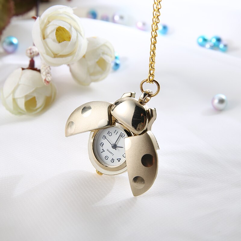 Reloj de bolsillo de mariquita y escarabajo para mujer y niña, cadena de Animal pequeño, collar con colgante de cuarzo Fob, de cumpleaños