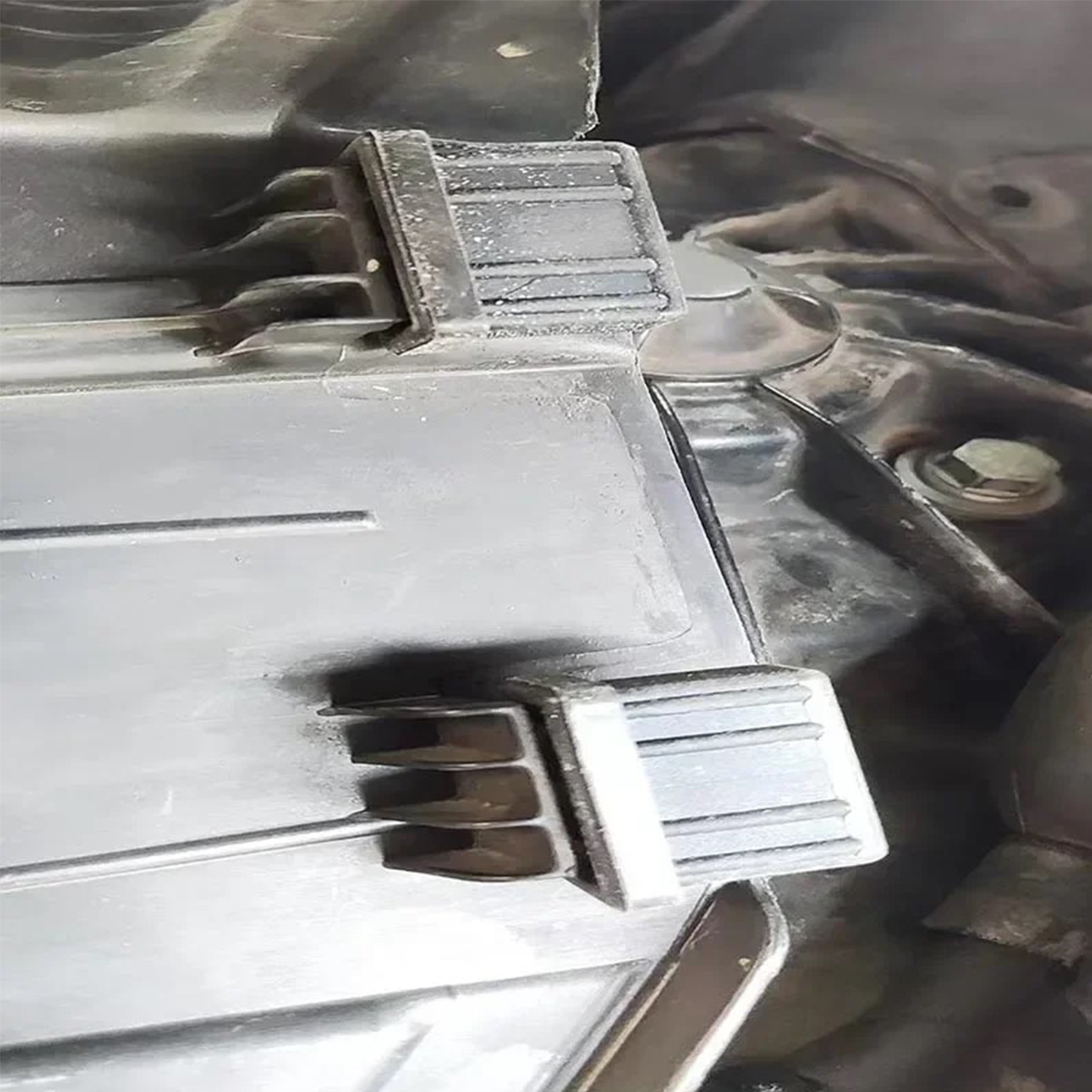 Cubierta de motor, ojal de montaje de goma para radiador, para BMW 1 2 3 4 5 6 7 Series X1 X3 X4 X5 X6 F10 E81 E87 F20 E90 F30 E60 E83 F25