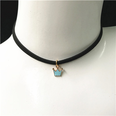 Gargantilla gótica Retro, Collar Punk de terciopelo negro para mujer, Collar con colgante de Cruz corta, joyería, bisutería, al por mayor: Oro champán