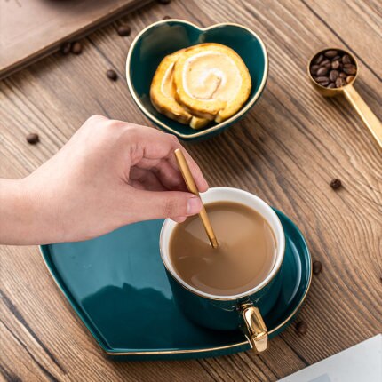 European Golden Coffee Cup Luxury Glaze Ceramic English Cup Ceramic Nordic Coffee Cup Saucer Pottery Afternoon Tea Box E5