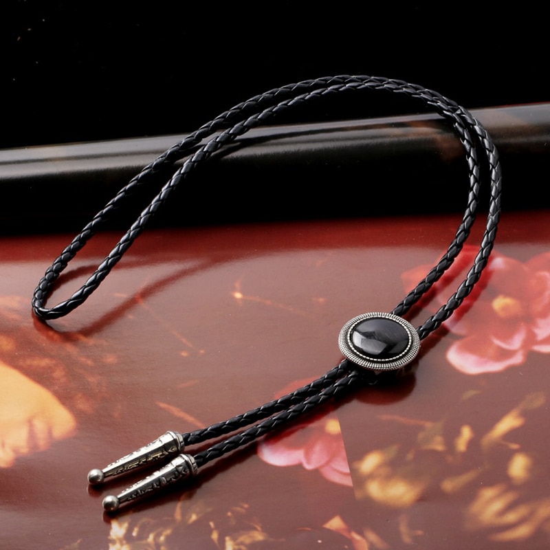 JOOTUEPO Cowboy lederen ketting, 2 stuks bolo stropdas voor mannen vrouwen, 47 cm Wild Western thema lederen ketting, verstelbare lengte/vintage, voor