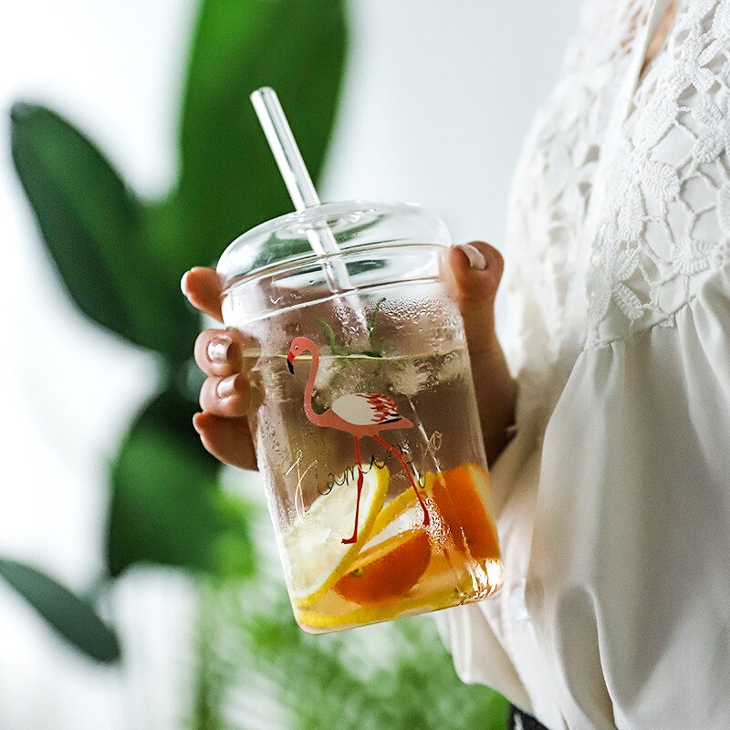 Flamingo glas krus med sugerør og låg frugtsalat juice smoothie øl kaffe murer krukke borosilikat glas kop 450ml