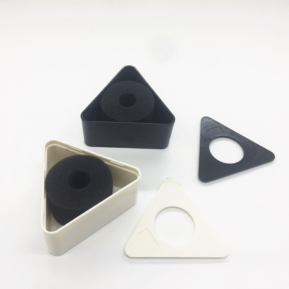 Schwarz-weißes loch, dreieckiges mikrofon, mikrofon für tv-interviews, logo, flagge, station, diy