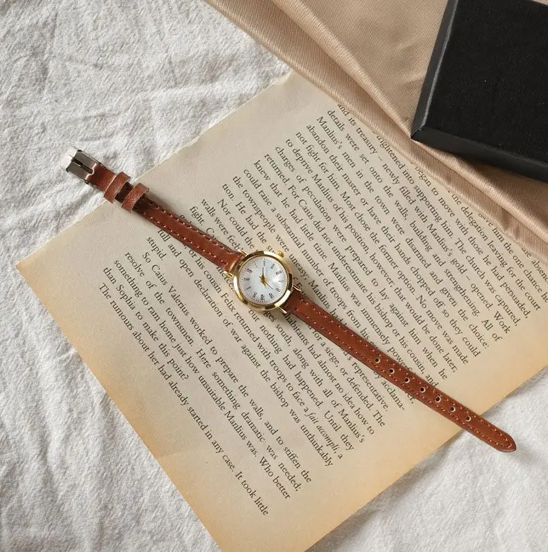 Frauen Braun Weiß Kleine Uhren Vielseitig Dünnen Riemen Leder Band Damen Quarzuhr Armbanduhr Uhr Reloj Mujer