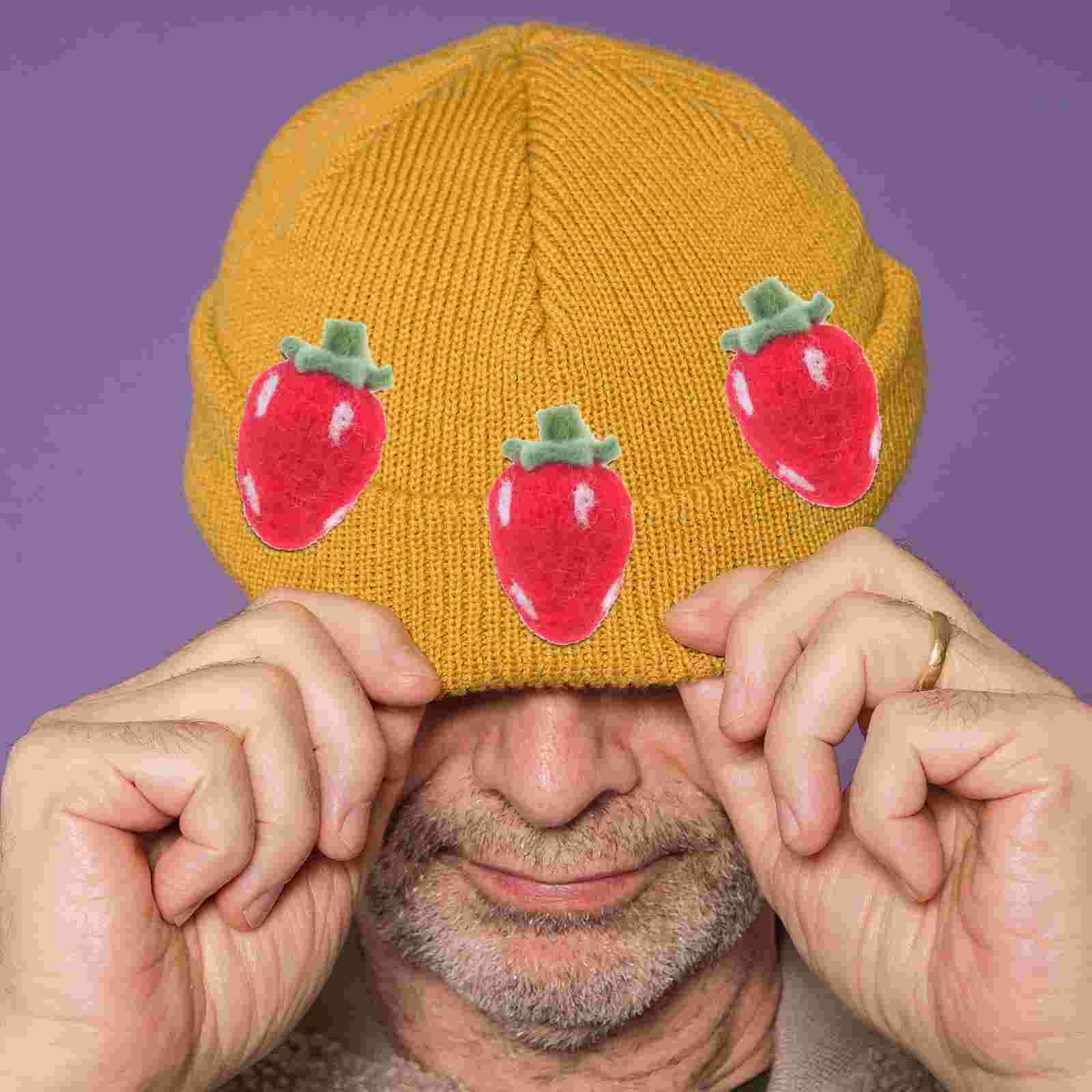 10pcs Felting Crafts Wool Felting Crafts Strawberry Shaped Felt Crafts for DIY Decor