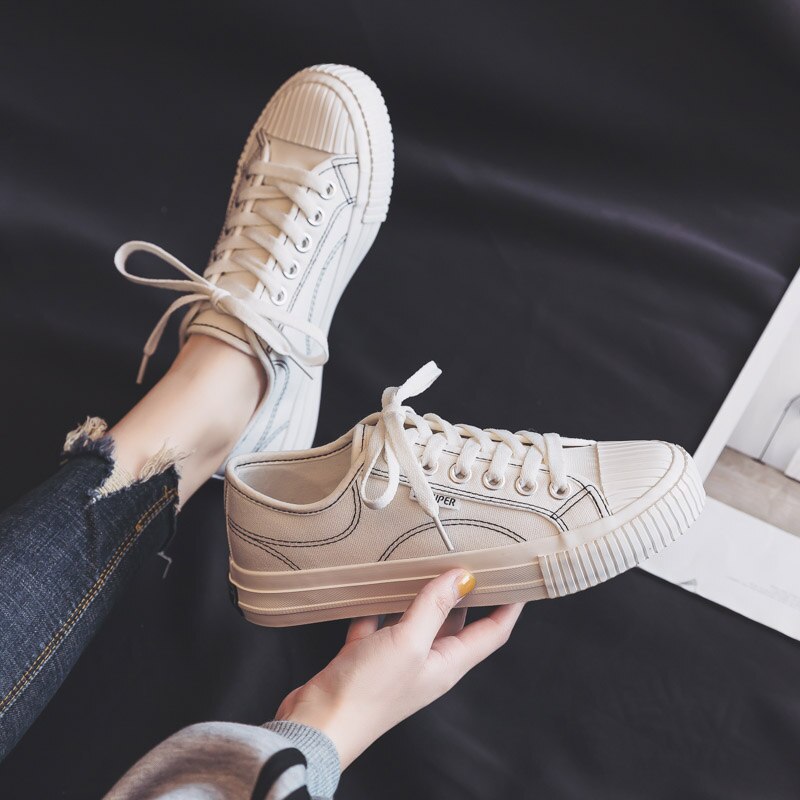 Skal vita skor dam höst all-match koreanska sneakers student casual canvas skor