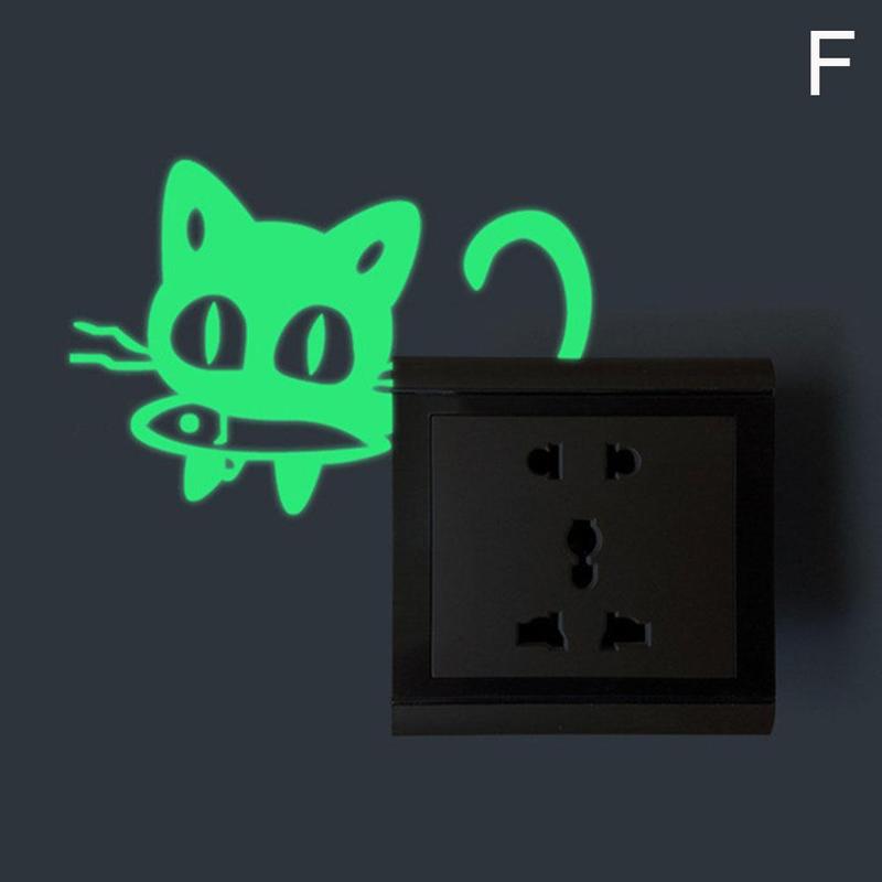 Luminous Cartoon Switch Sticker Glow In The Dark Cat Sticker Fluorescent Sticker Kid Room Decoration Home Decor Sticker: crocodile