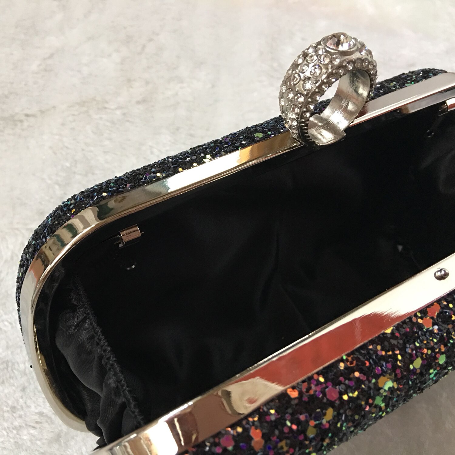 Women Glitter Lock Clasp Purse Chain Handbag Evening Wedding Prom Banquet Party Handbag Shoulder Bag(Black)