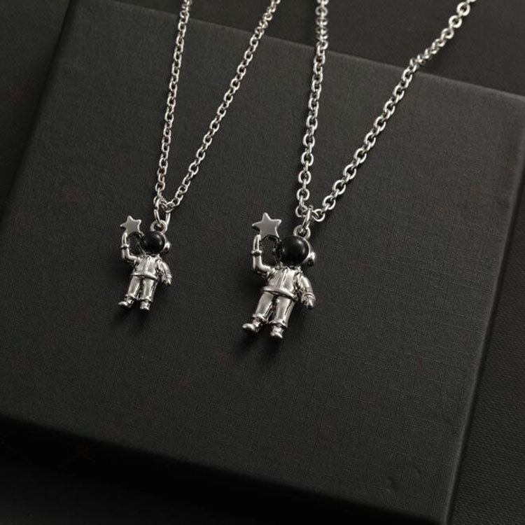 Vendita calda dei gioielli della catena della clavicola della ragazza femminile della collana dell'astronauta spaziale di all-match di modo