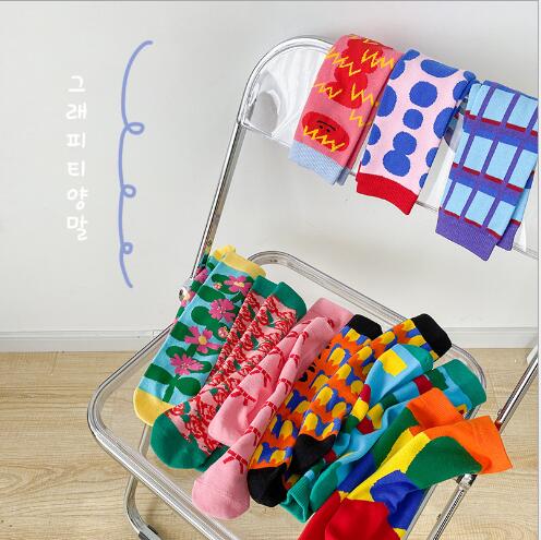 3Pairs 2-8 Jaar Lente En Zomer Gestreepte Graffiti Straight Kinderen Sokken