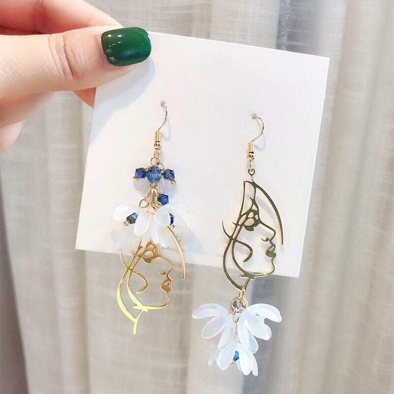 Pendientes colgantes bohemios de nueva flor para mujer, aretes largos a la con borlas y flores de diamantes de imitación, joyería para y boda,