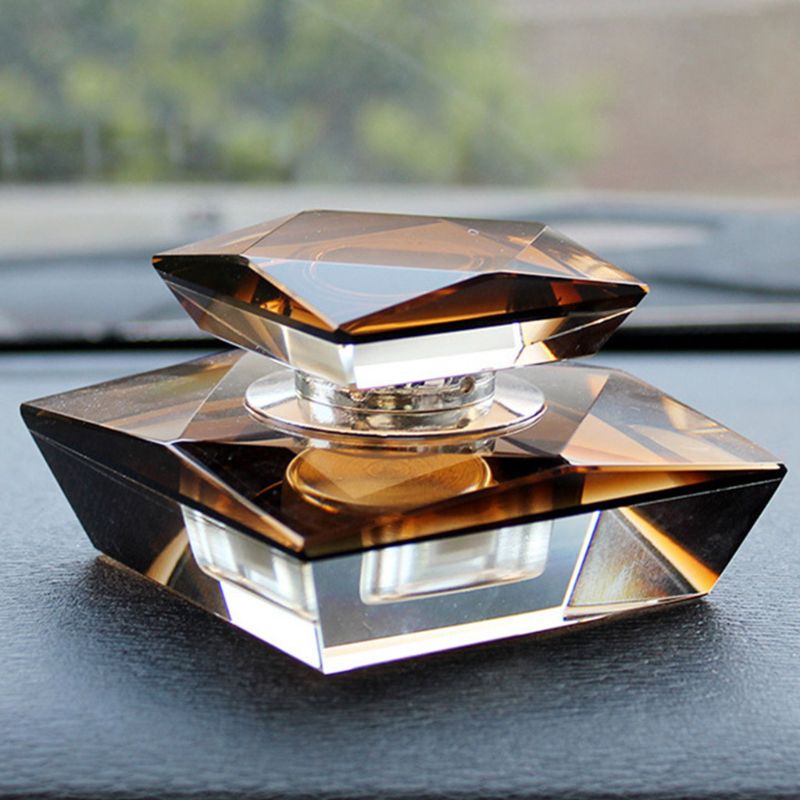 Utsøkt krystallmodell bil parfyme sete duft flaske automatisk luftfrisker 6 xdb