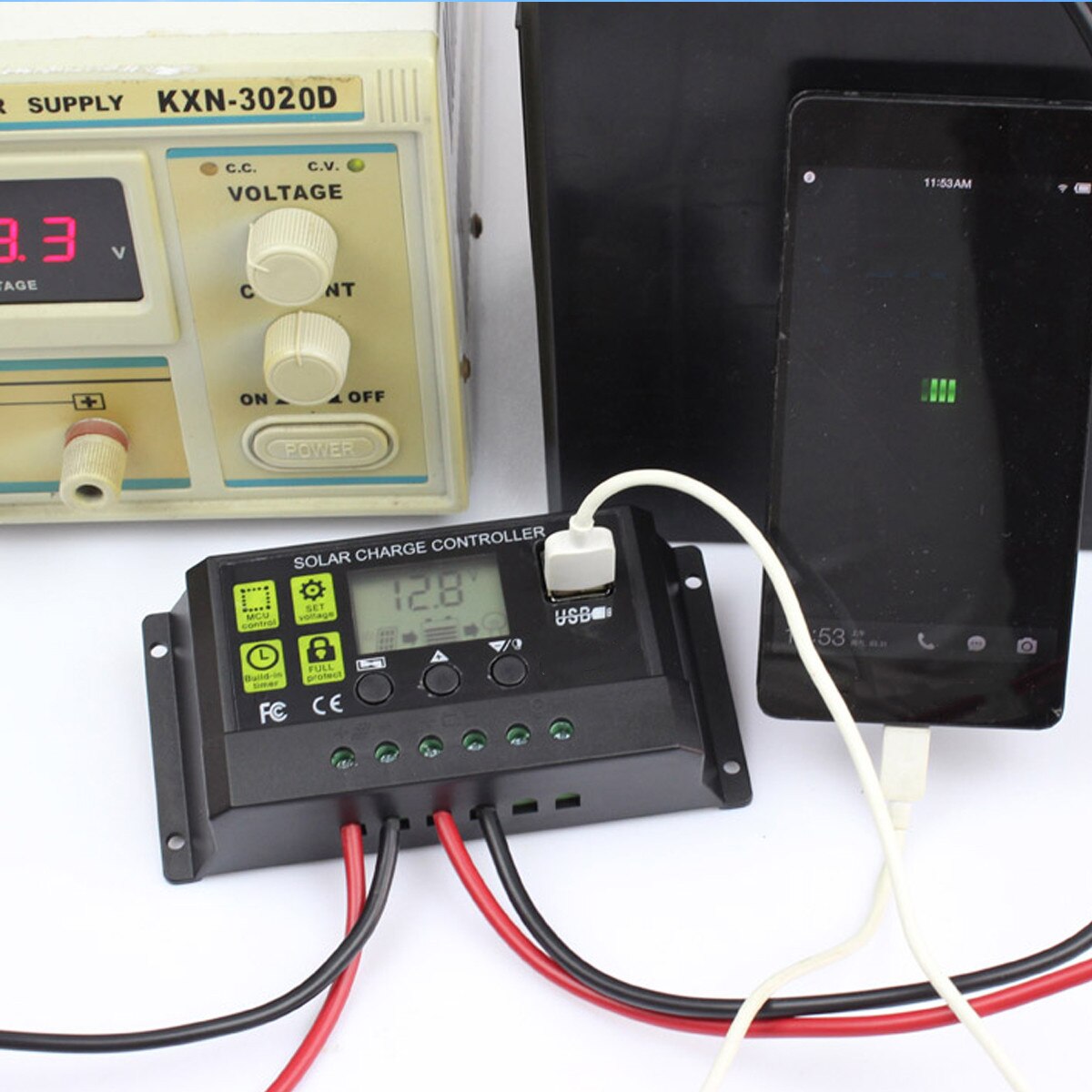 Solar Controller 10/20/30A 12V/24V Auto-Adaptive LCD Display PWM Solar Charge Controller Solar Panel Charge Controller