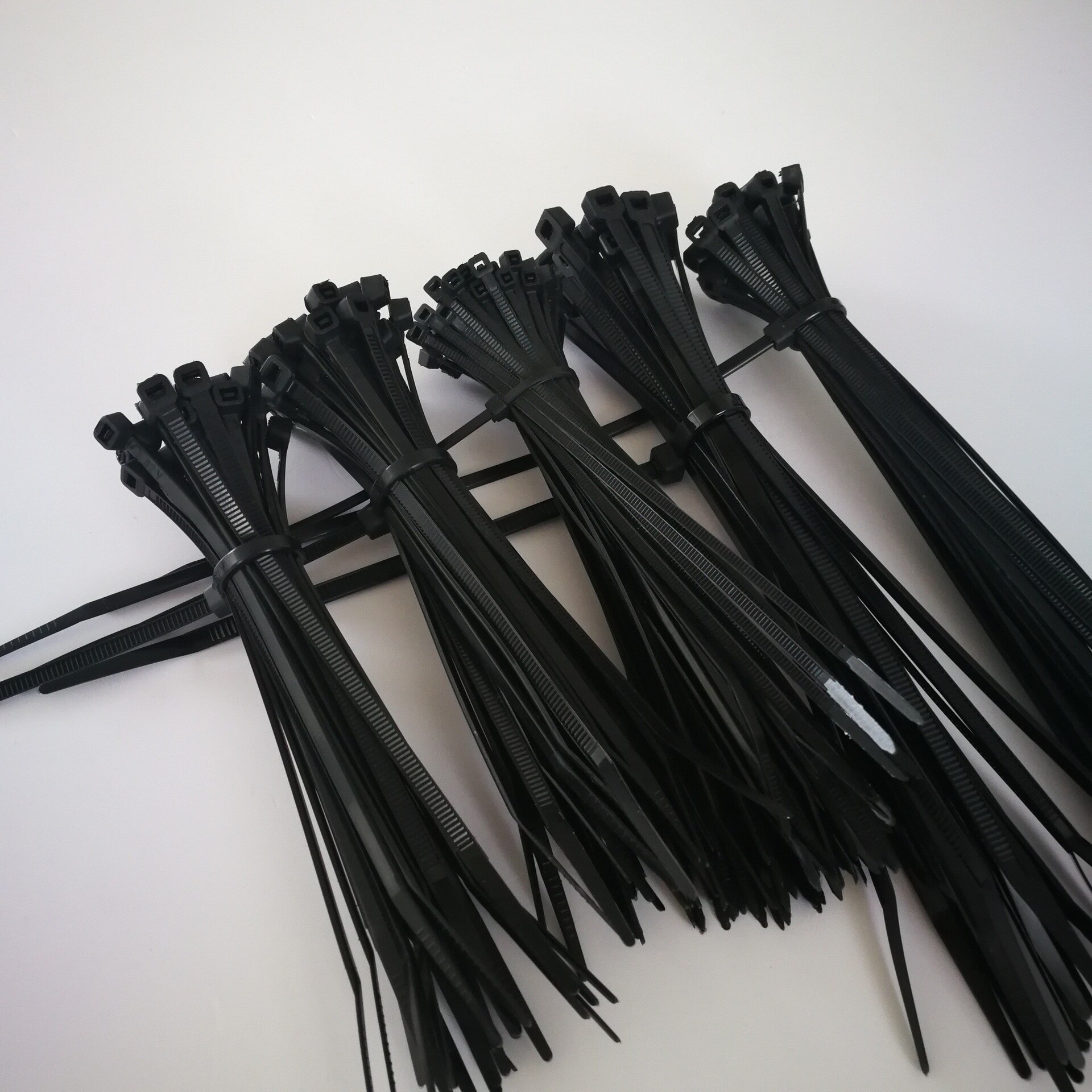 Plastic Nylon Draad Cable Zip Ties Zelfsluitende Kabelbinders 100 Stuks Zwart Wit Kabelbinders Vast Loop Tie organiser Fasten Kabel