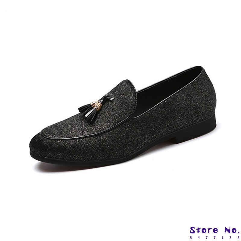Rode casual schoenen met kwastjes en franjes, herenschoenen met lage hak, instappers voor nachtclubs en feesten, grote maten