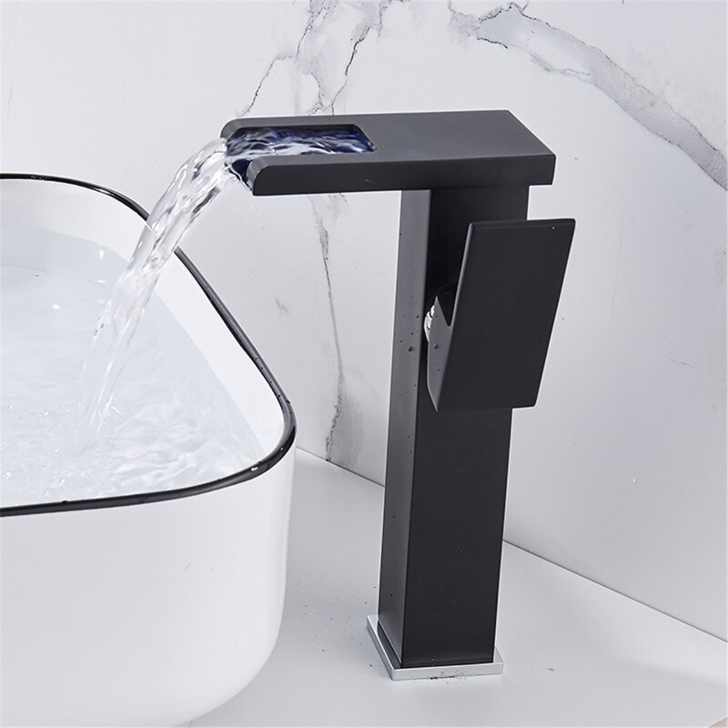 Grifo de cristal tipo cascada para lavabo de baño, hecho de latón, Led