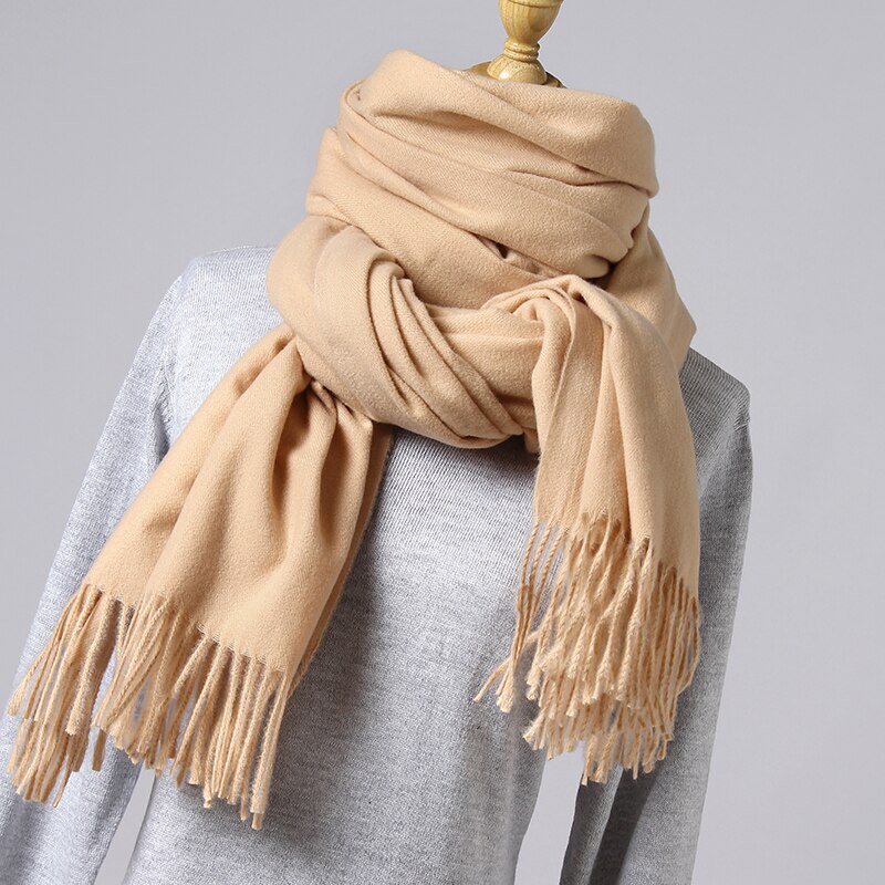 Vinterscarf kvinnor enfärgade sjalar och omslag tjocka varma kashmirliknande halsdukar dam tofsar pashmina echarpe femme: Känna 18