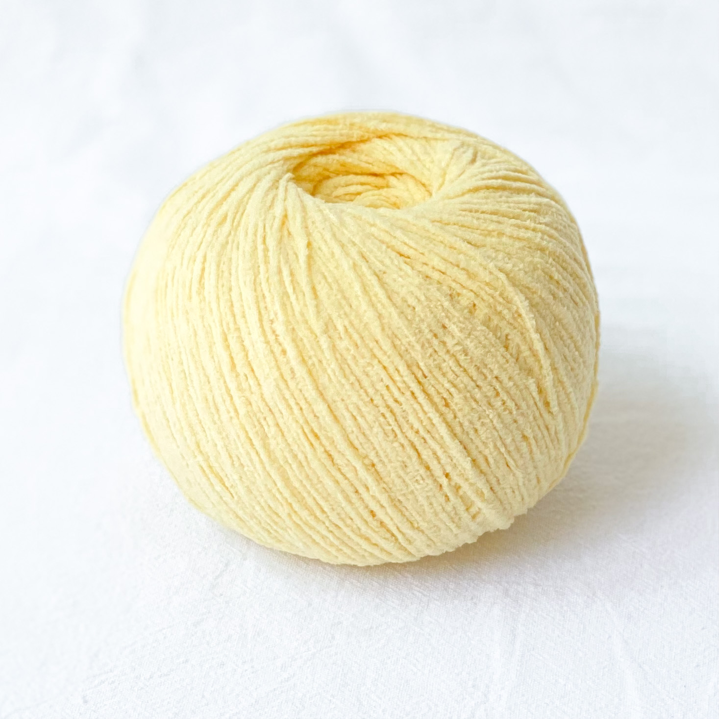 2mm de algodón esponjoso fino chenilla mate 50g DIY muñeca de ganchillo a mano muñeca tejida Edelweiss oro terciopelo lana tejer suéter zapatos