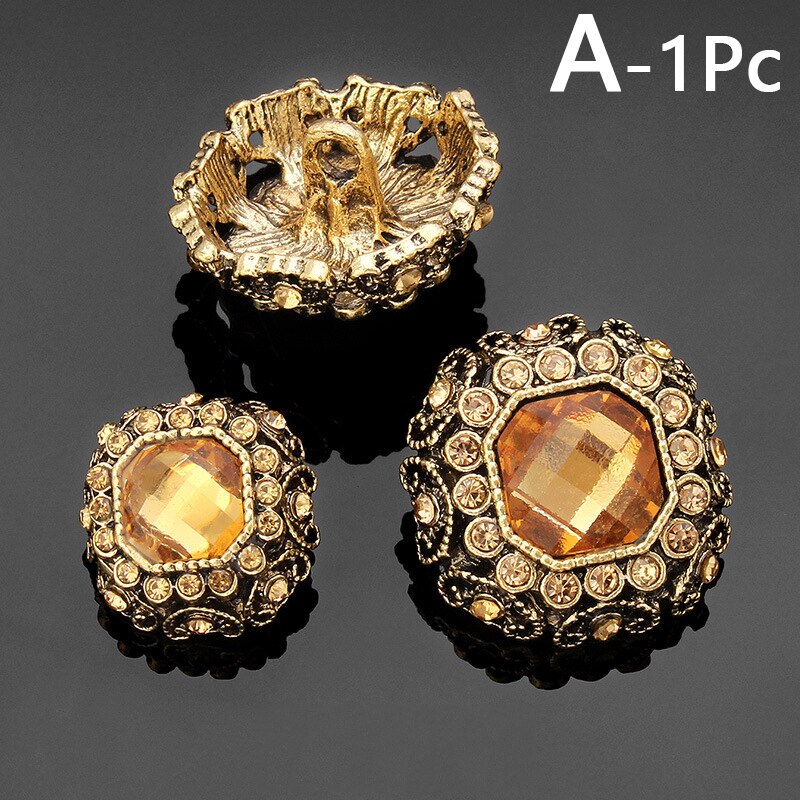17mm/23mm Square Rhinestone Buttons Sparkling Crystal Glass Stone Craft Buttons DIY Clothes Decoration Sewing Accessories: A / 17mm