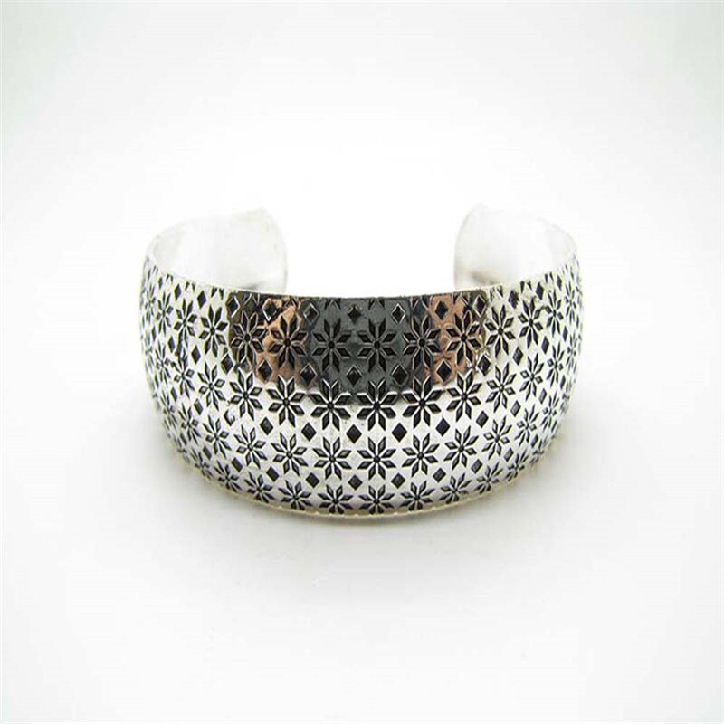 Brazalete tibetano Vintage tallado, pulsera ancha abierta, joyería Bohemia antigua para mujeres y hombres, Retro,: C