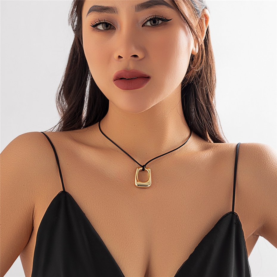 Ingemark-collar de cadena de cordón de cera trenzada de cuero negro Vintage para mujer, Gargantilla con colgante de corazón de amor calado gótico, joyería Y2k nueva: Oro oscuro