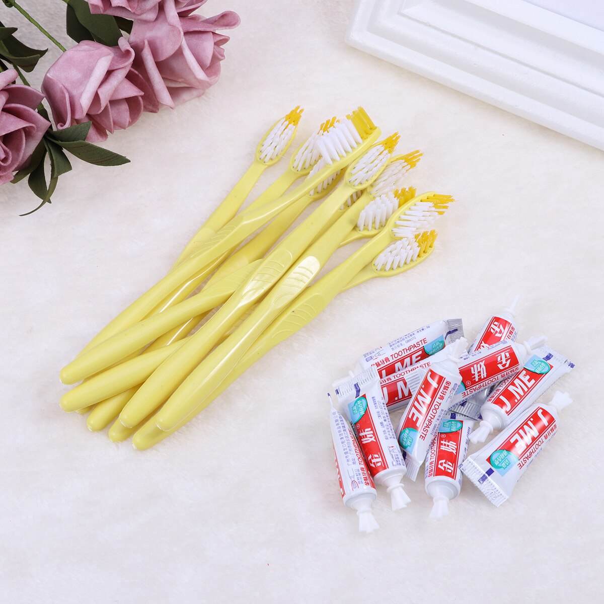 10pcs Travel Toothbrush and Toothpaste Set Hotel Disposable Toothbrush Kit (Mixed Colors)