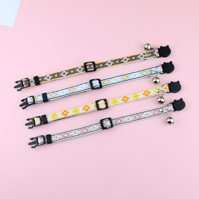 Étnico Jacquard Collar de gato con campana ajustable gatito cuello Correa hebilla de seguridad Anti-asfixia Collar para mascota mascotas suministros
