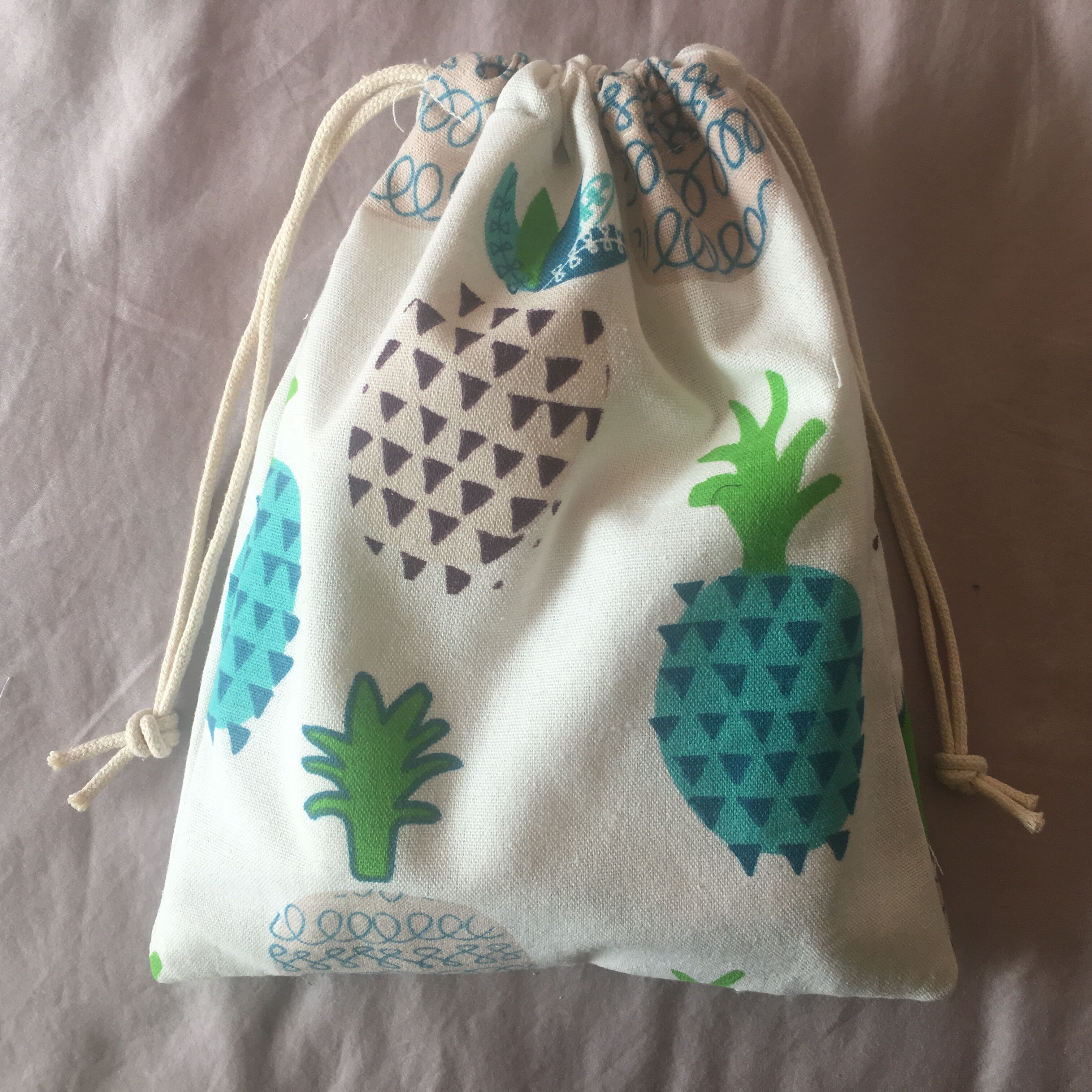 Katoenen trekkoordtasje thuis georganiseerd feesttasje ananas blauw 20312d
