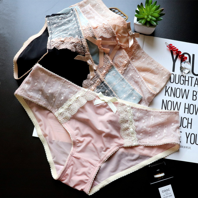 Bragas de encaje bordado Retro japonés para mujer, ropa interior bonita de talla grande, cintura baja, caderas, seda de hielo, transpirable