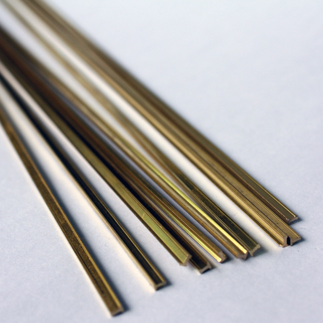 10 stück 7/23/33cm 1:87 ho kupferlegierung gleismodell langzug dekor requisiten - golden: 33cm